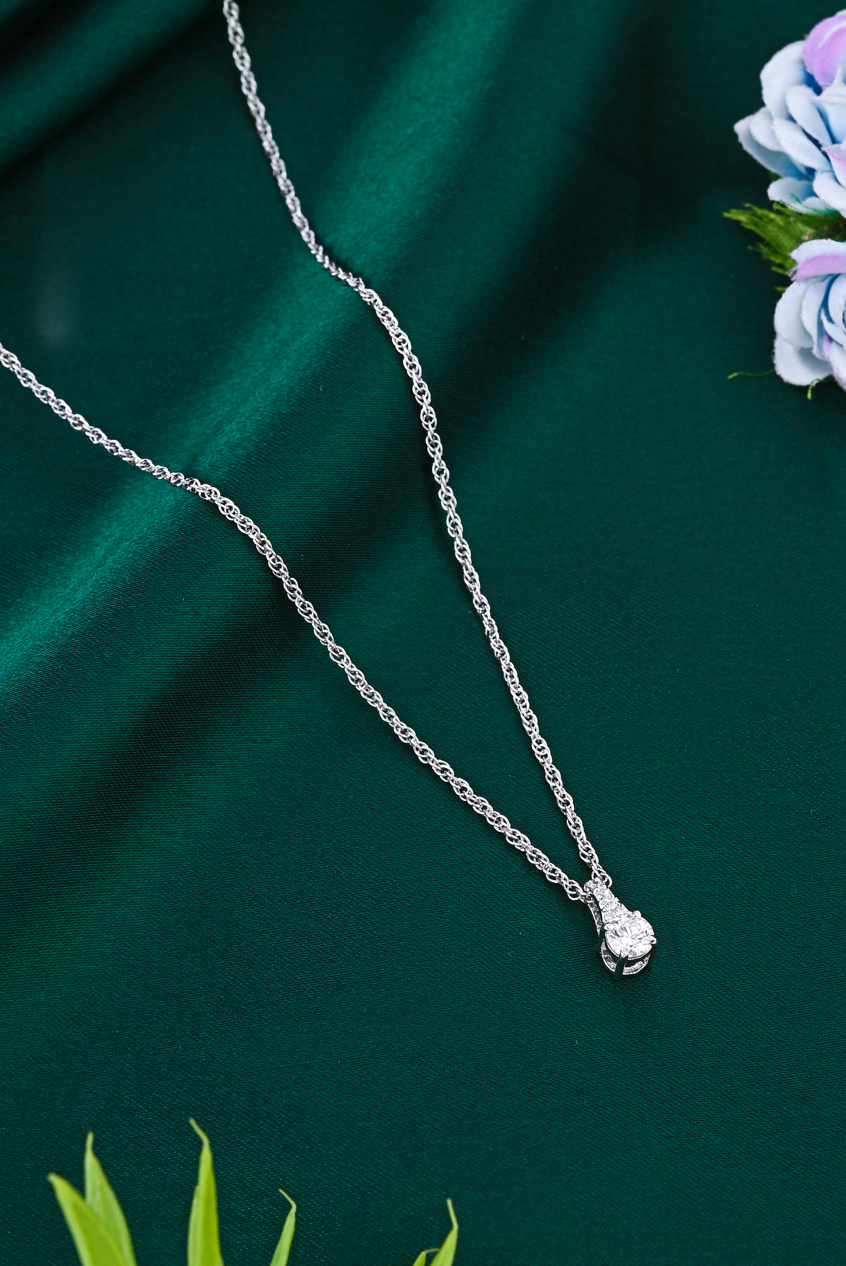 Shri Modi Jewellers - Emerald Cut Solitaire Pendant